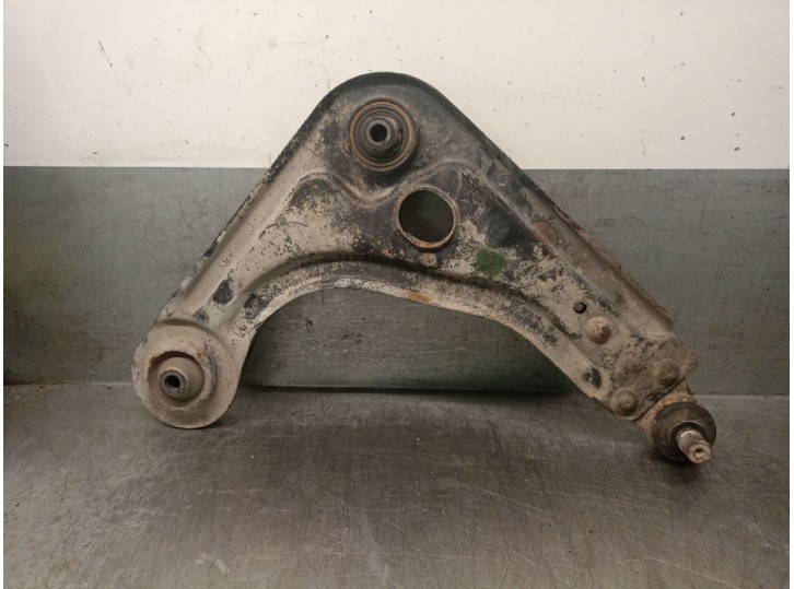 Recambio de brazo suspension inferior delantero derecho para ford fiesta iii (gfj) 1.3 cat referencia OEM IAM 94FB3042AB 94FB304