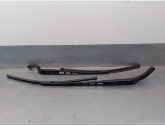 Recambio de brazo limpia delantero derecho para audi a6 berlina (4f2) 2.0 tdi referencia OEM IAM 4F1955410 4F1955409 