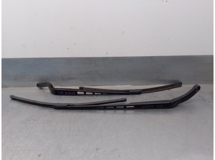 Recambio de brazo limpia delantero derecho para audi a6 berlina (4f2) 2.0 tdi referencia OEM IAM 4F1955410 4F1955409 