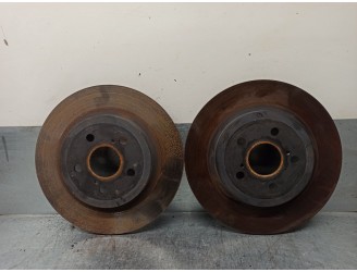 Recambio de disco freno trasero para lexus ct 200h referencia OEM IAM 4243152160  