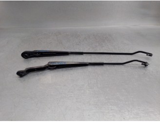 Recambio de brazo limpia delantero derecho para renault clio ii fase ii (b/cb0) 1.5 dci diesel referencia OEM IAM 8200030394 EL 