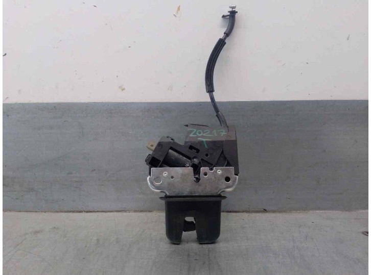 Recambio de cerradura maletero / porton para audi a6 berlina (4f2) 2.0 tdi referencia OEM IAM 4E0827645 3 PINES 4 PUERTAS