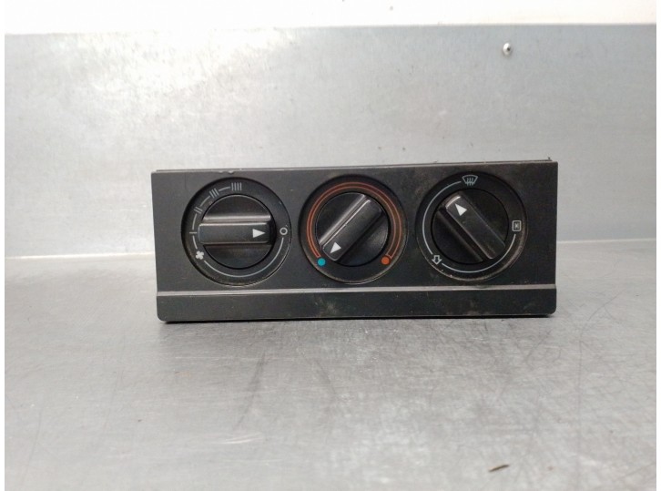 Recambio de mando calefaccion / aire acondicionado para audi 80 (82/83/84) 1.6 referencia OEM IAM A893819045C  
