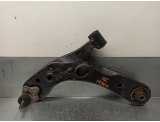 Recambio de brazo suspension inferior delantero izquierdo para lexus ct 200h referencia OEM IAM 4806947050  