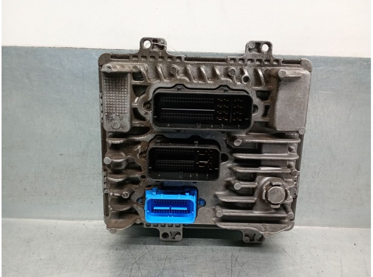 Recambio de centralita motor uce para opel zafira tourer 1.6 cdti dpf referencia OEM IAM 55485040  