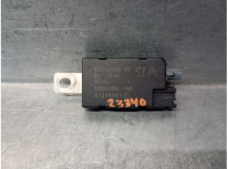 Recambio de antena para citroën ds5 2.0 hdi fap referencia OEM IAM 9673844580 