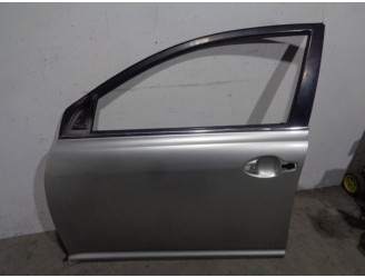 Recambio de puerta delantera izquierda para toyota avensis berlina (t25) 2.0 turbodiesel cat referencia OEM IAM 6700205050 GRIS 