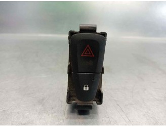 Replacement hazard warning switch for Dacia Dokker Ambiance OEM IAM reference 