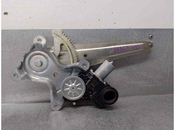 Recambio de elevalunas trasero derecho para lexus ct 200h referencia OEM IAM 8572060320 7 PINES 5 PUERTAS