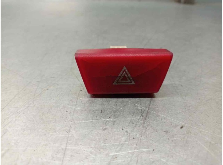 Recambio de warning para toyota aygo (kgb/wnb) básico referencia OEM IAM 843320H010  