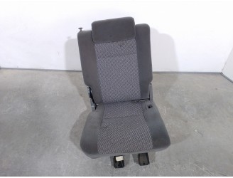 Recambio de asientos trasero derecho para opel monterey 3.1 turbodiesel referencia OEM IAM 4615384 TELA GRIS 5 PUERTAS