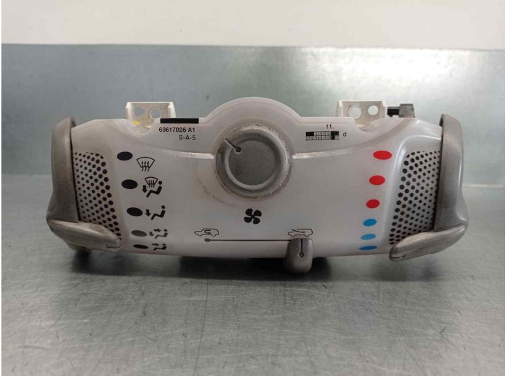 Recambio de mando calefaccion / aire acondicionado para toyota aygo (kgb/wnb) básico referencia OEM IAM 559000H040 P69610009AA 
