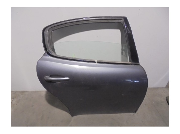 Recambio de puerta trasera derecha para maserati quattroporte referencia OEM IAM GRIS OSCURO 4 PUERTAS