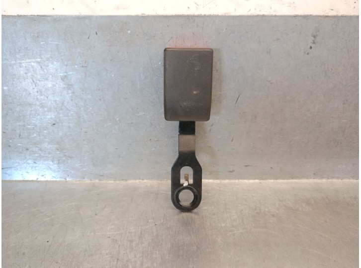 Recambio de enganche cinturon para citroën berlingo 1.6 16v hdi referencia OEM IAM 96815080XT 8975V7 