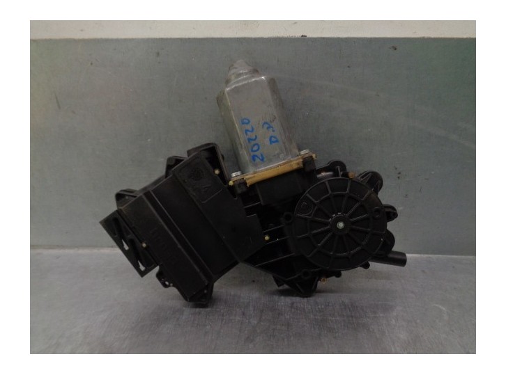 Replacement front right window regulator motor for Ford Galaxy (VY) 1.9 TDi CAT OEM IAM reference 1108580 15 PINS 5 DOORS