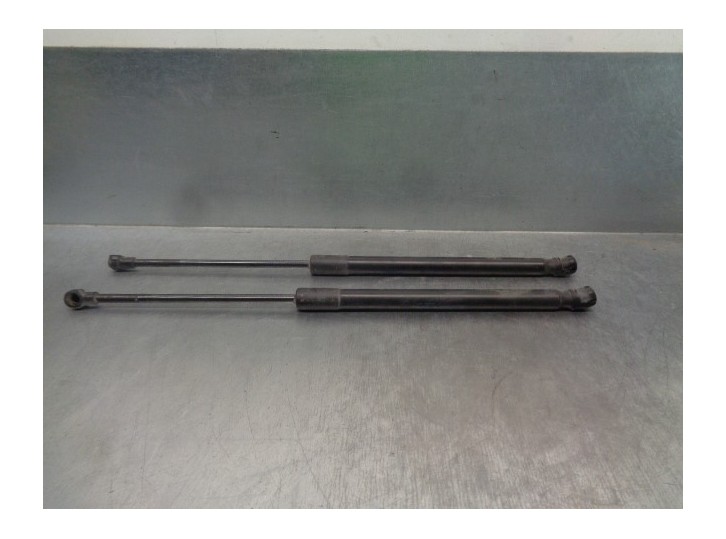 Replacement trunk / tailgate dampers for Seat Ibiza IV (6J5, 6P1) 1.0 TSI OEM IAM reference 6J3827550 