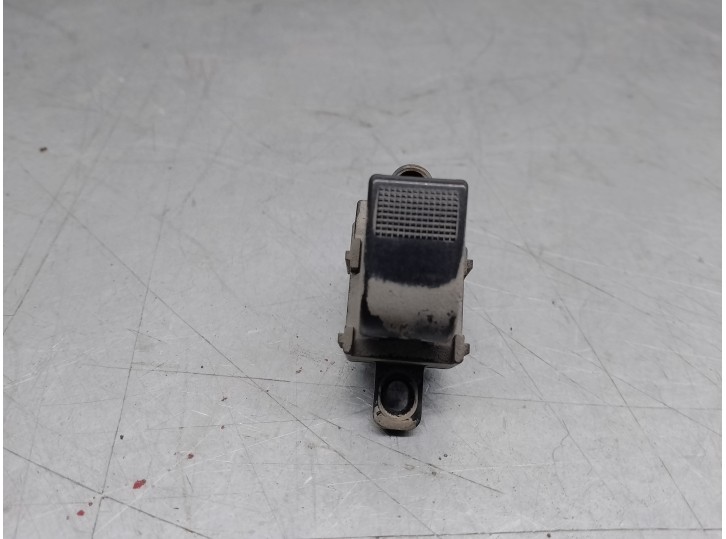 Recambio de mando elevalunas trasero izquierdo para ford ranger (es) 2.5 tdci cat referencia OEM IAM UR5666370 