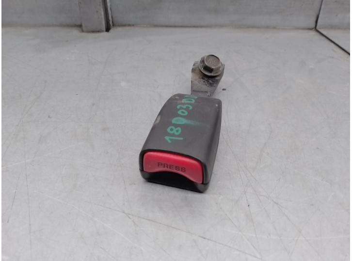 Recambio de enganche cinturon para ford ranger (es) 2.5 tdci cat referencia OEM IAM B2000 DEL DER 4 PUERTAS
