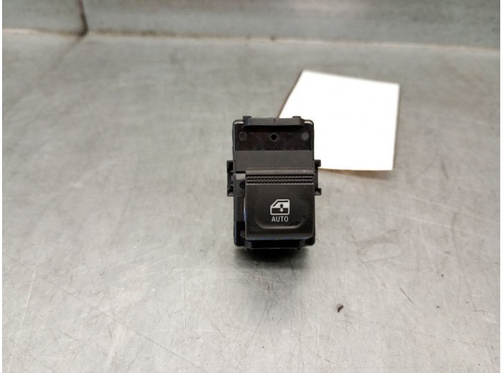 Recambio de mando elevalunas trasero derecho para renault clio v (b7_) 1.6 e-tech 140 (b7mu) referencia OEM IAM 254218388R 25421