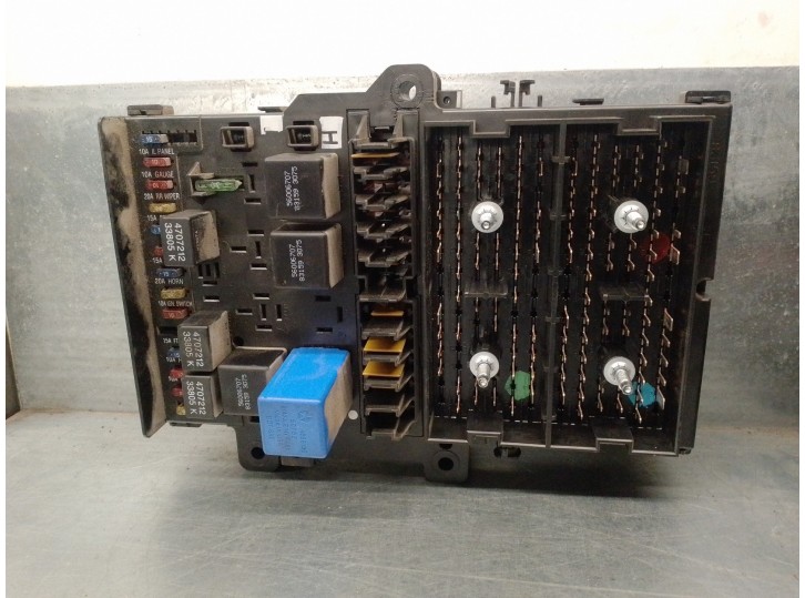 Recambio de caja reles / fusibles para chrysler voyager (gs) 2.4 cat referencia OEM IAM P4707794 P4707794 