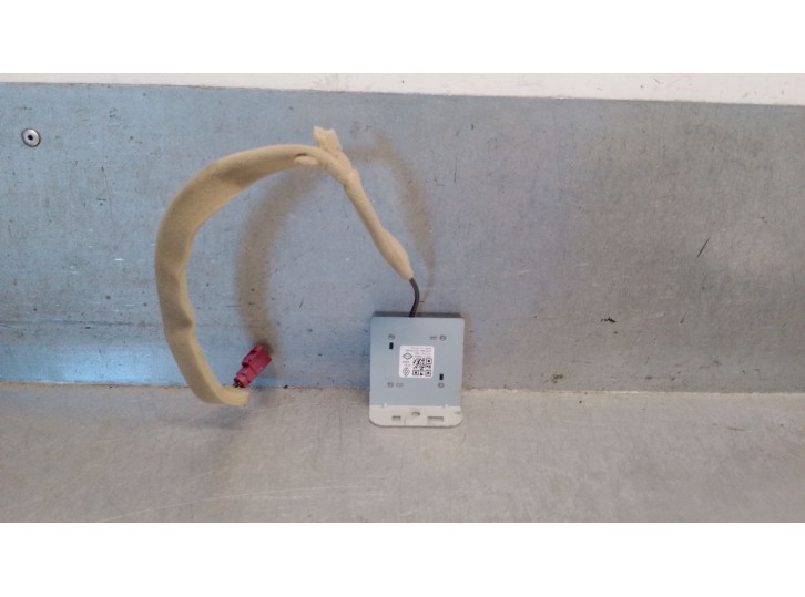 Recambio de antena para renault express furgoneta/monovolumen 1.5 blue dci 75 (f6aa) referencia OEM IAM 282120588R 282120588R 