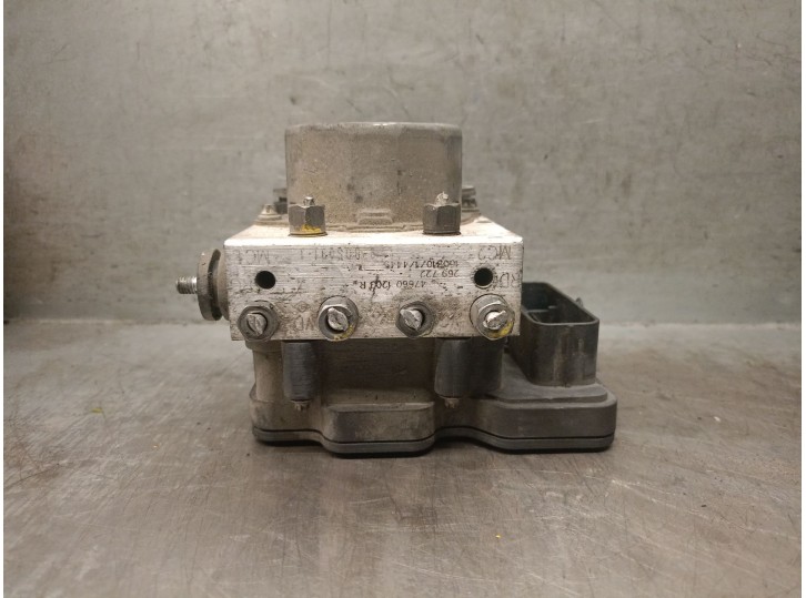 Recambio de abs para dacia sandero ii 0.9 tce cat referencia OEM IAM 476601203R 476609404R 