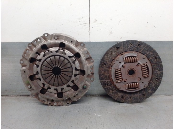 Recambio de kit embrague para renault kangoo (kc0/1_) 1.5 dci (kc07) referencia OEM IAM 122032410 7701479194 322038310 LUK