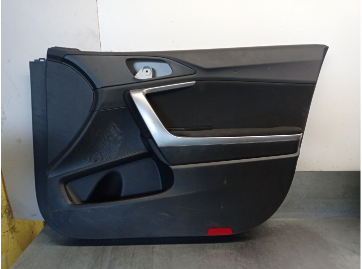 Recambio de guarnecido puerta delantera derecha para kia xceed (cd) 1.0 t-gdi referencia OEM IAM 82342J7000 82302J7032 