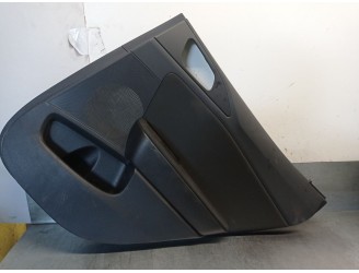 Recambio de guarnecido puerta trasera derecha para kia xceed (cd) 1.0 t-gdi referencia OEM IAM 83302J7812DQD 83302J7812 