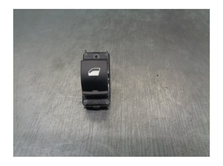 Recambio de mando elevalunas delantero derecho para citroën c3 aircross feel referencia OEM IAM 13483539  