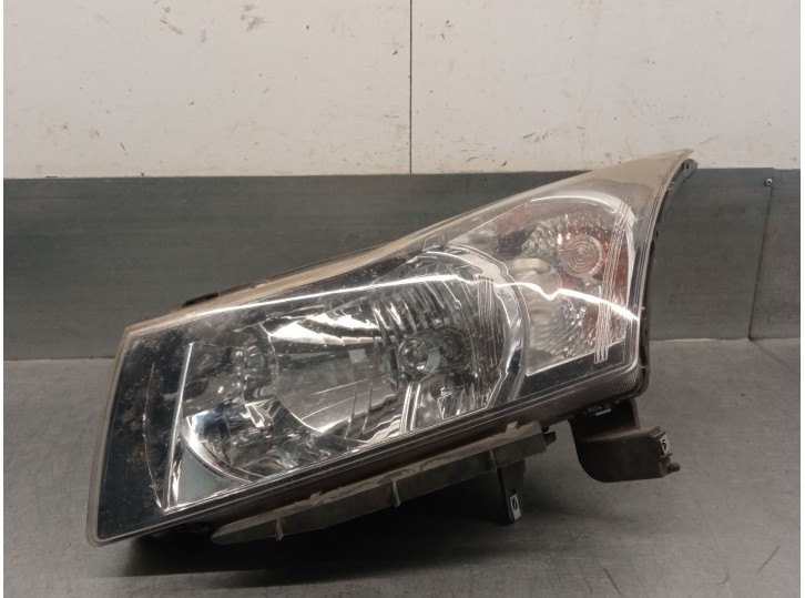 Recambio de faro izquierdo para chevrolet cruze 1.6 cat referencia OEM IAM 95137775 95137775 