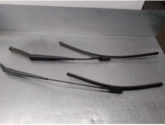 Recambio de brazo limpia delantero derecho para volkswagen jetta (1k2) 1.9 tdi referencia OEM IAM 1K5955410B EL PAR DER/IZQ 