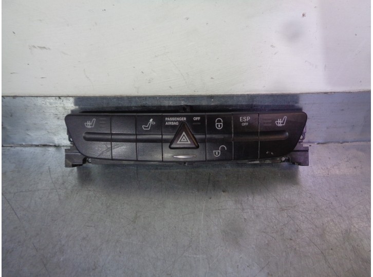 Recambio de botones salpicadero para mercedes-benz clase e (w211) berlina 2.2 cdi cat referencia OEM IAM A2118210558 03752322 LK