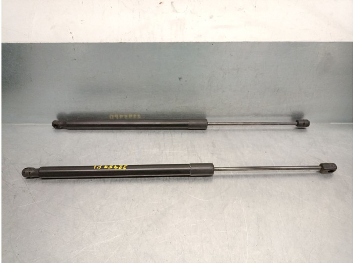 Replacement boot / tailgate struts for Seat Ateca (KH7, KHP) 2.0 TDI OEM IAM reference 575827550D 575827550D 