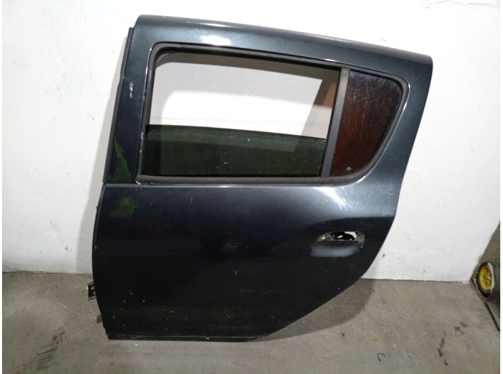 Recambio de puerta trasera izquierda para dacia sandero ii 0.9 tce cat referencia OEM IAM 821017625R 821017625R 