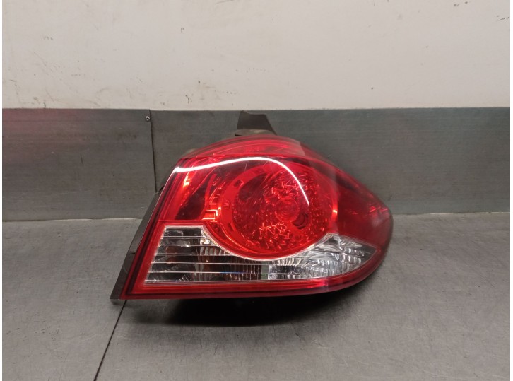 Recambio de piloto trasero derecho para chevrolet cruze 1.6 cat referencia OEM IAM 95127057 95127057 