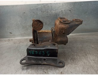 Recambio de soporte motor izquierdo para mazda 323 berlina c/f/s (ba) 1.5 c referencia OEM IAM BC1D39100E 