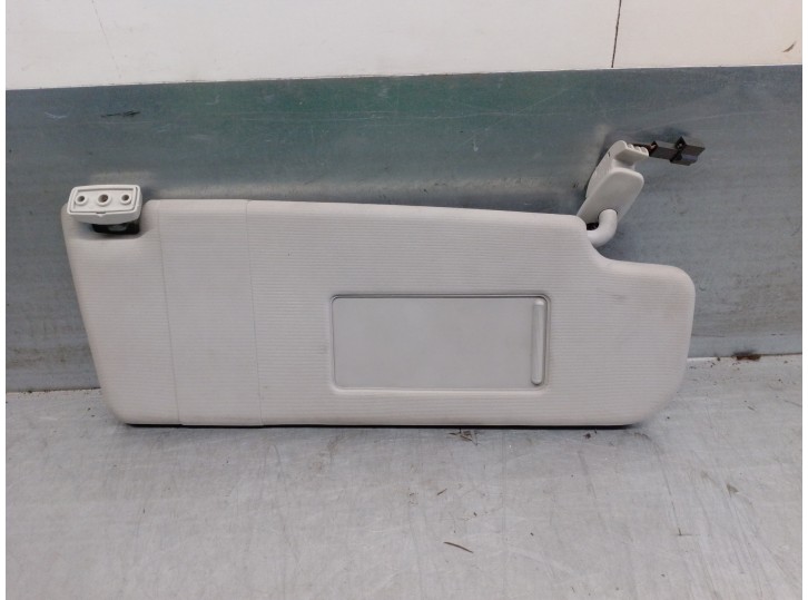 Recambio de parasol derecho para volkswagen passat variant (3b6) 1.9 tdi referencia OEM IAM 3B0857552 