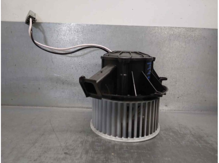Recambio de motor calefaccion para opel astra j sports tourer 1.7 16v cdti referencia OEM IAM 1845105 