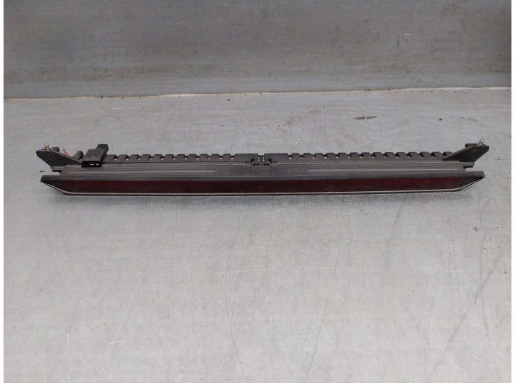 Recambio de luz central de freno para volkswagen passat variant (3b6) 1.9 tdi referencia OEM IAM 1J6945097D  