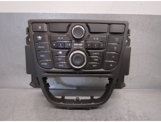 Replacement audio system / CD radio for Opel Astra J Sports Tourer 1.7 16V CDTi OEM IAM reference 13337222 