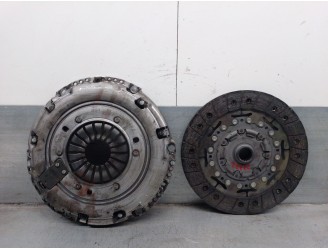 Replacement clutch kit for Volvo V50 (545) 1.6 D OEM IAM reference 31256717 31256717 LUK