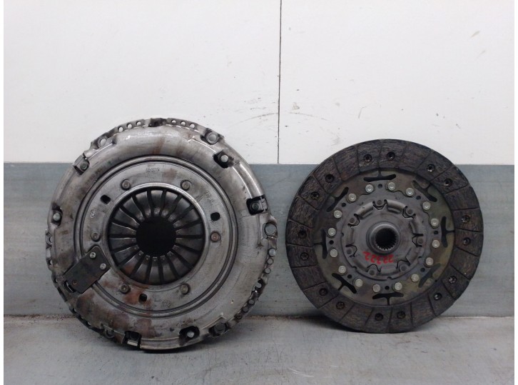 Recambio de kit embrague para volvo v50 (545) 1.6 d referencia OEM IAM 31256717 31256717 LUK