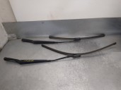 Recambio de brazo limpia delantero derecho para opel astra j sports tourer 1.7 16v cdti referencia OEM IAM 13289888 