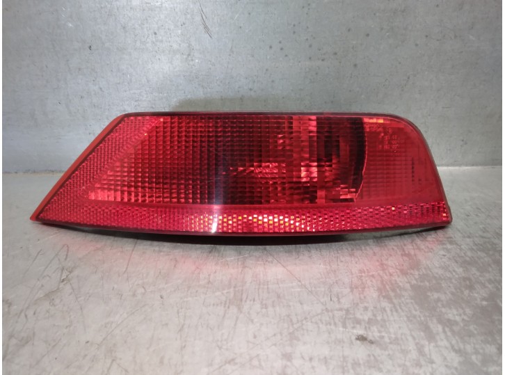 Recambio de piloto trasero izquierdo paragolpes para opel astra j sports tourer 1.7 16v cdti referencia OEM IAM 167325 