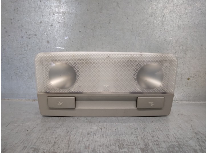 Recambio de luz interior para opel astra j sports tourer 1.7 16v cdti referencia OEM IAM 22774329 316627975 GM