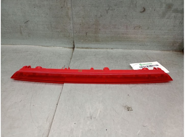 Replacement central brake light for Renault Clio V (B7_) 1.6 E-Tech 140 (B7MU) OEM IAM reference 265906516R 265906516R 