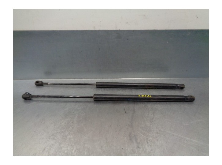 Recambio de amortiguadores maletero / porton para kia sorento 2.5 crdi active referencia OEM IAM 817813E021 