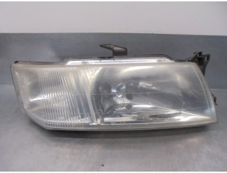 Recambio de faro derecho para mitsubishi space wagon (n80/n90) 2.4 gdi cat referencia OEM IAM MR508552  