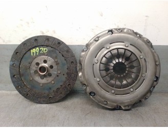 Replacement clutch kit for Volvo C30 1.6 Diesel CAT OEM IAM reference 31256717 VALEO